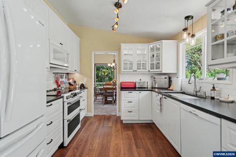 1310 Neahkahnie Street SE Salem OR 97306