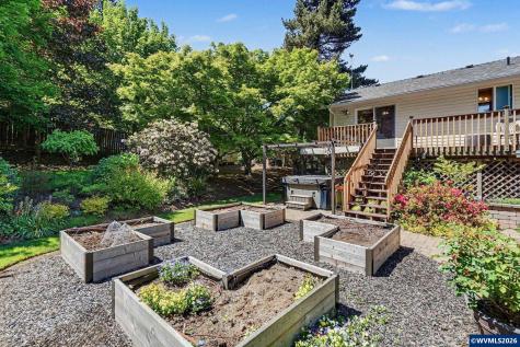 1310 Neahkahnie Street SE Salem OR 97306