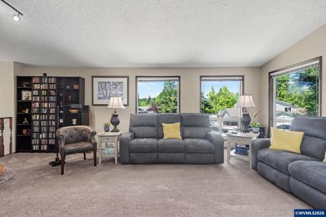 1310 Neahkahnie Street SE Salem OR 97306