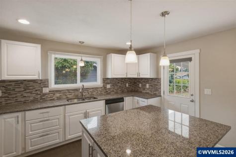 256 Gregory Lane SE Salem OR 97302