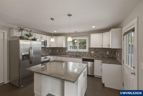 256 Gregory Lane SE Salem OR 97302