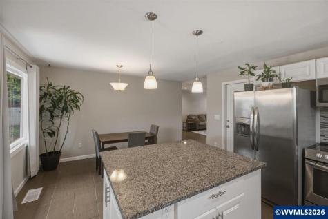 256 Gregory Lane SE Salem OR 97302