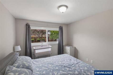 256 Gregory Lane SE Salem OR 97302