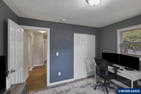 256 Gregory Lane SE Salem OR 97302