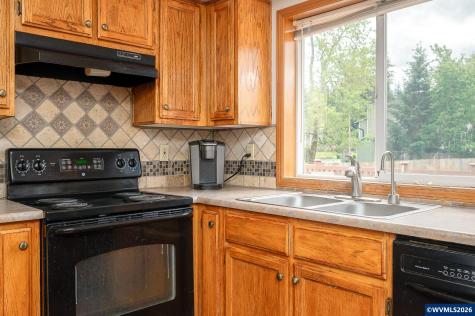 11240 SE Cranberry Lp Clackamas OR 97015