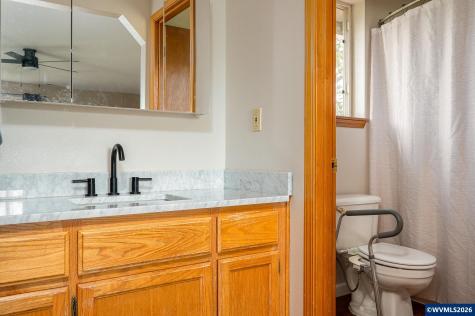 11240 SE Cranberry Lp Clackamas OR 97015