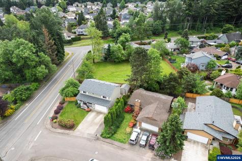 11240 SE Cranberry Lp Clackamas OR 97015