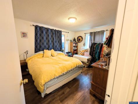1930 NW (-1936) Division Street Corvallis OR 97330