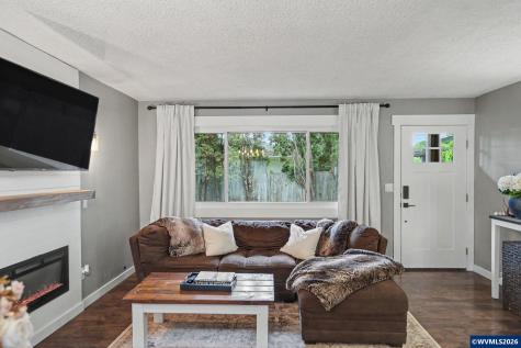 760 SE Edwards Drive Dundee OR 97115