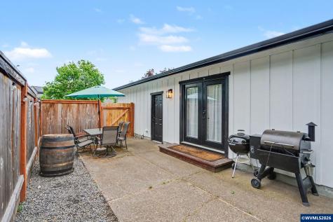 760 SE Edwards Drive Dundee OR 97115