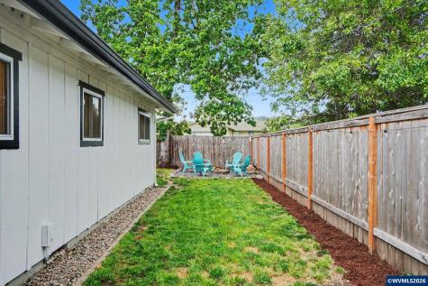 760 SE Edwards Drive Dundee OR 97115