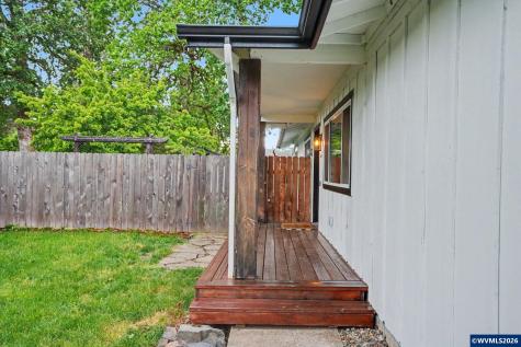 760 SE Edwards Drive Dundee OR 97115