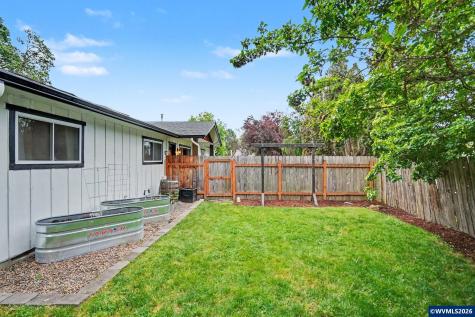 760 SE Edwards Drive Dundee OR 97115