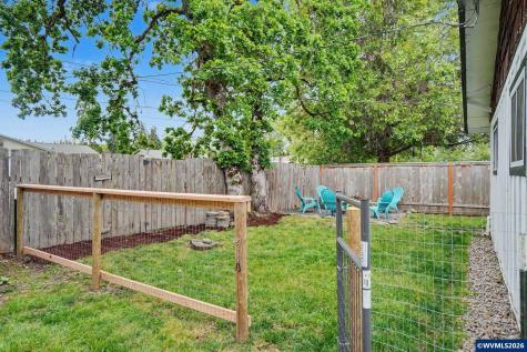 760 SE Edwards Drive Dundee OR 97115