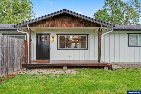 760 SE Edwards Drive Dundee OR 97115