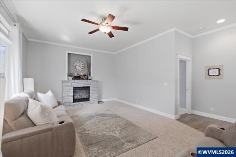 2810 Hoover Avenue NW Salem OR 97304