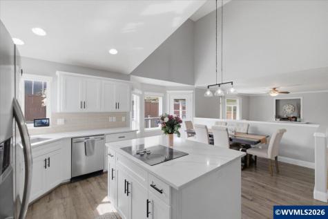 2810 Hoover Avenue NW Salem OR 97304