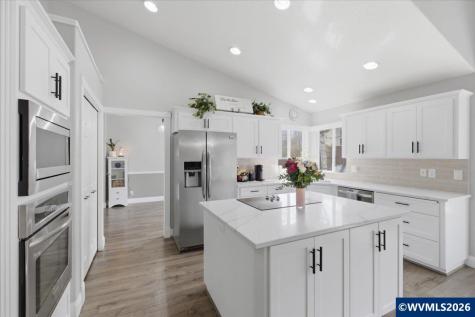 2810 Hoover Avenue NW Salem OR 97304