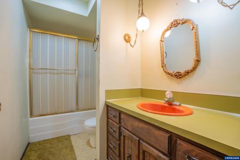 29800 Berlin Road Sweet Home OR 97386