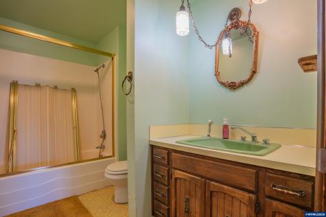29800 Berlin Road Sweet Home OR 97386