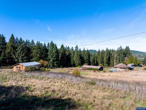 29800 Berlin Road Sweet Home OR 97386