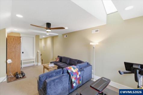 1115 Gwinn Street E Monmouth OR 97361