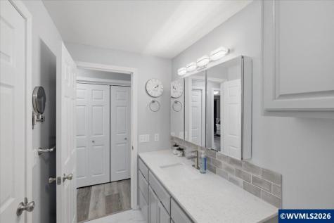 26825 Old Holley Road Sweet Home OR 97386