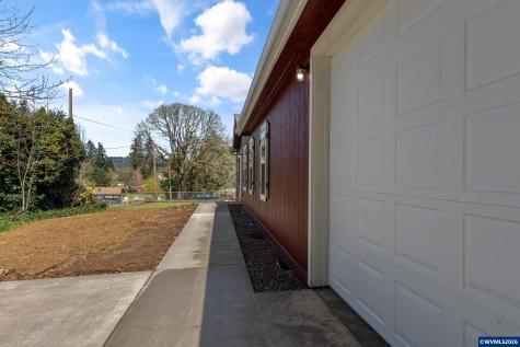 365 Mountain View Road Sweet Home OR 97386