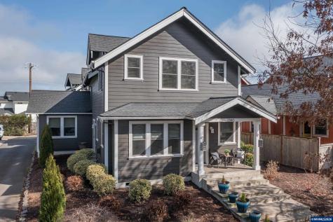 1390 Gwinn Street E Monmouth OR 97361