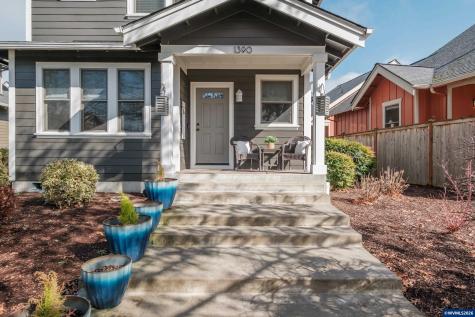 1390 Gwinn Street E Monmouth OR 97361