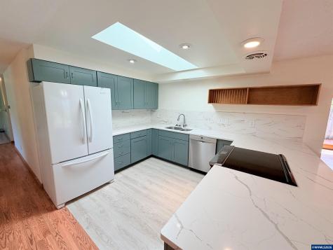 2427 NW Wayland Street Corvallis OR 97330