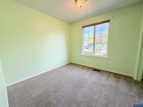 2427 NW Wayland Street Corvallis OR 97330