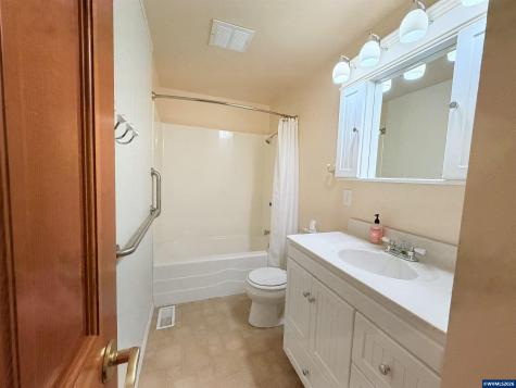 2427 NW Wayland Street Corvallis OR 97330