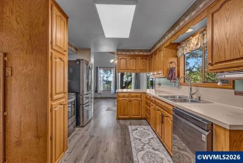 2565 West Thornton Lake Drive NW Albany OR 97321