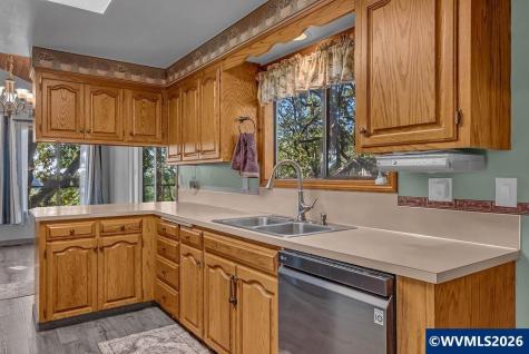 2565 West Thornton Lake Drive NW Albany OR 97321