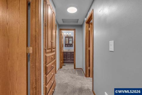 2565 West Thornton Lake Drive NW Albany OR 97321