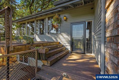 2565 West Thornton Lake Drive NW Albany OR 97321