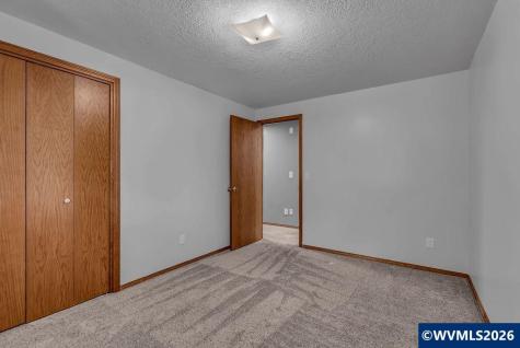 2565 West Thornton Lake Drive NW Albany OR 97321