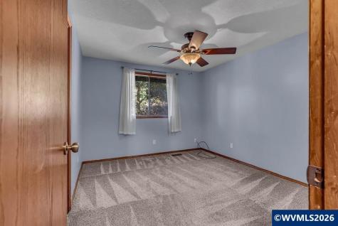 2565 West Thornton Lake Drive NW Albany OR 97321