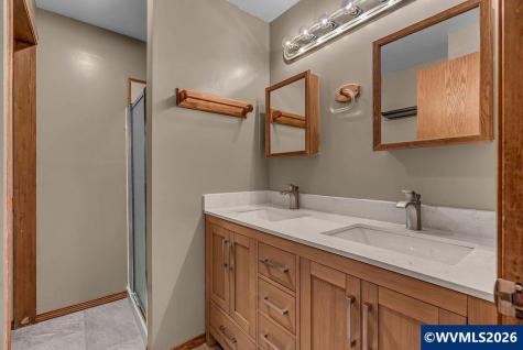 2565 West Thornton Lake Drive NW Albany OR 97321