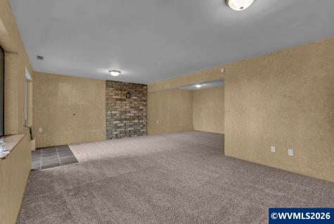 2565 West Thornton Lake Drive NW Albany OR 97321
