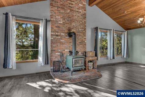 2565 West Thornton Lake Drive NW Albany OR 97321