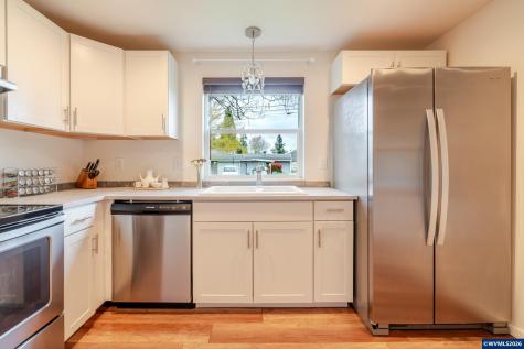 221 Jennings Street Lebanon OR 97355