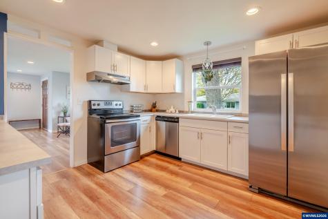221 Jennings Street Lebanon OR 97355