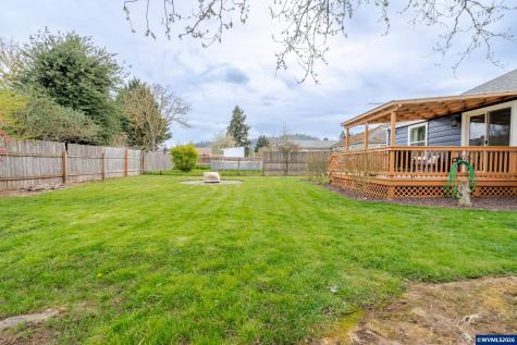 221 Jennings Street Lebanon OR 97355