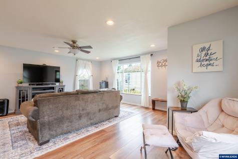 221 Jennings Street Lebanon OR 97355