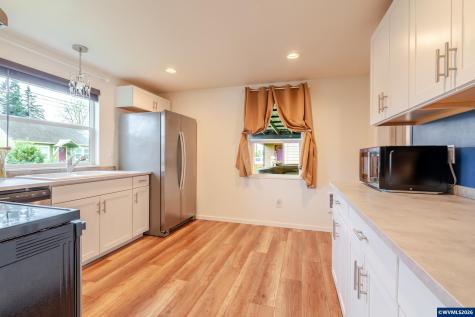 221 Jennings Street Lebanon OR 97355