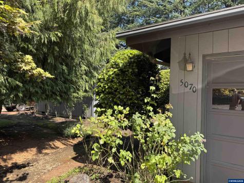 5070 10th Place S Salem OR 97306