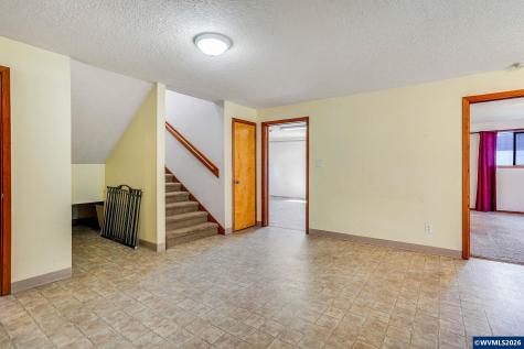 8748 Enclid Street NE Salem OR 97305