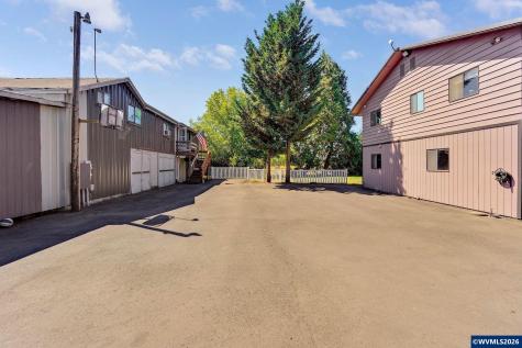 8748 Enclid Street NE Salem OR 97305